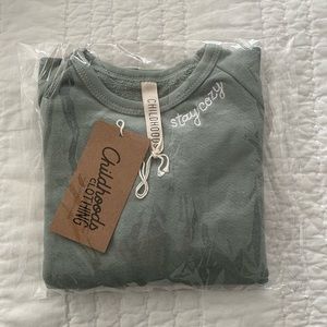 Childhoods “Stay Cozy” embroidered on aloe, 3T NIB